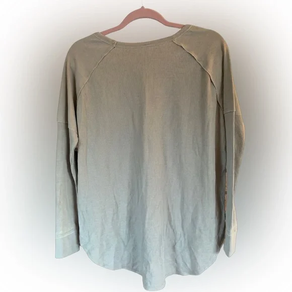 NWT Mono B Taupe Waffle Knit Long Sleeve M - Picture 2 of 3
